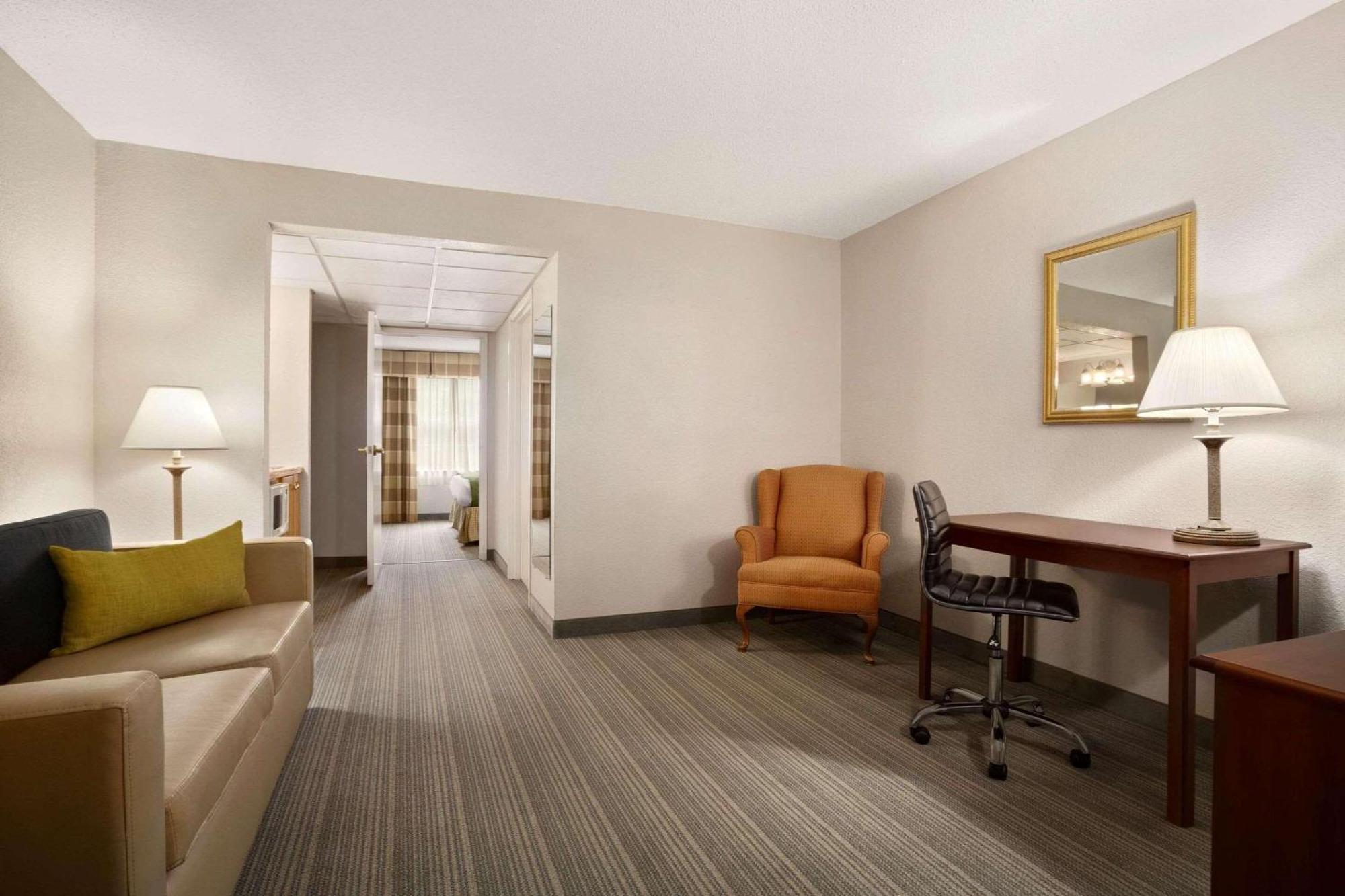 Country Inn & Suites By Radisson, Charlotte University Place, Nc Exterior photo